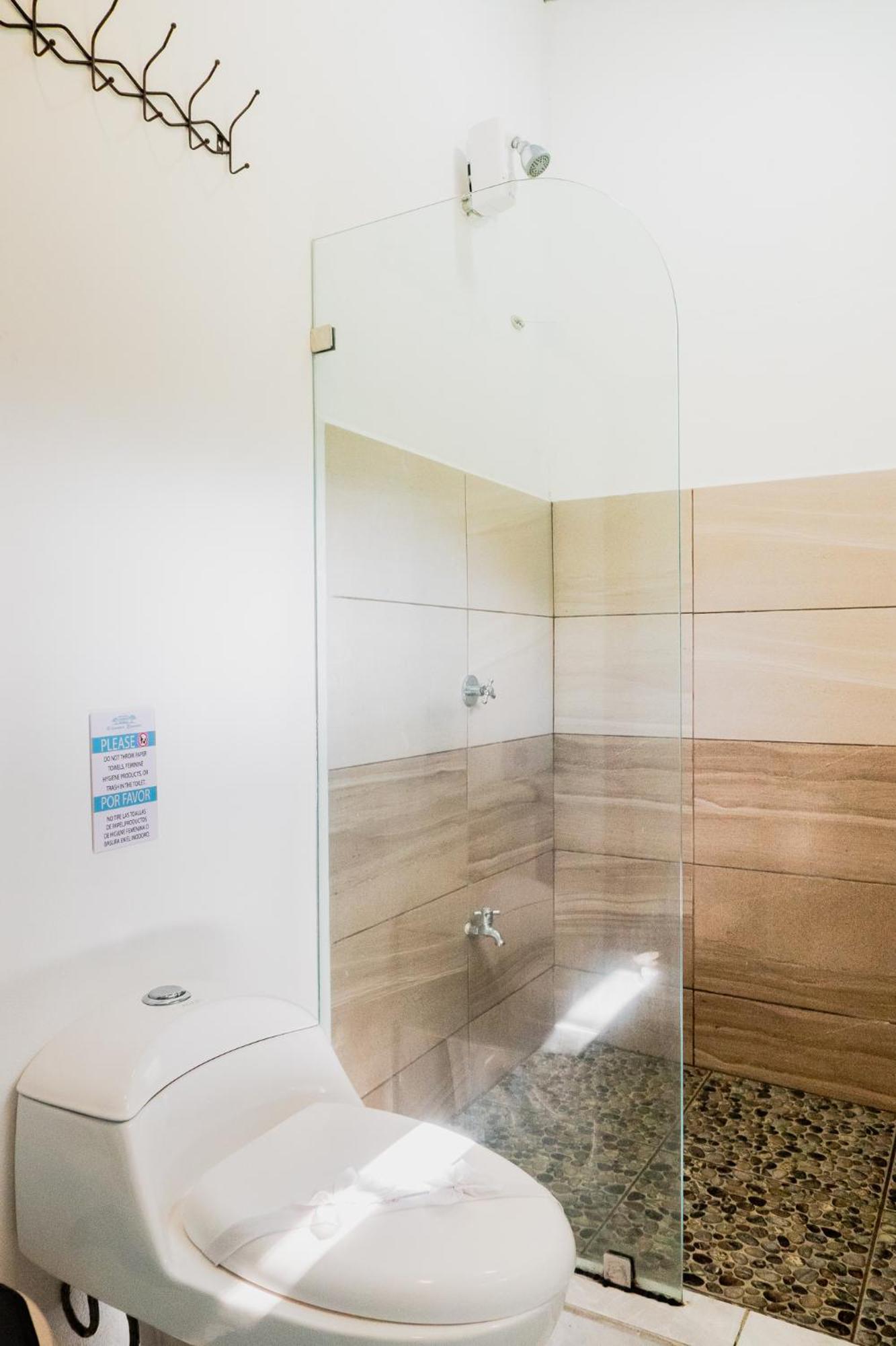 Ocean'S Breeze Apartment And Rooms Puerto Viejo de Talamanca ภายนอก รูปภาพ