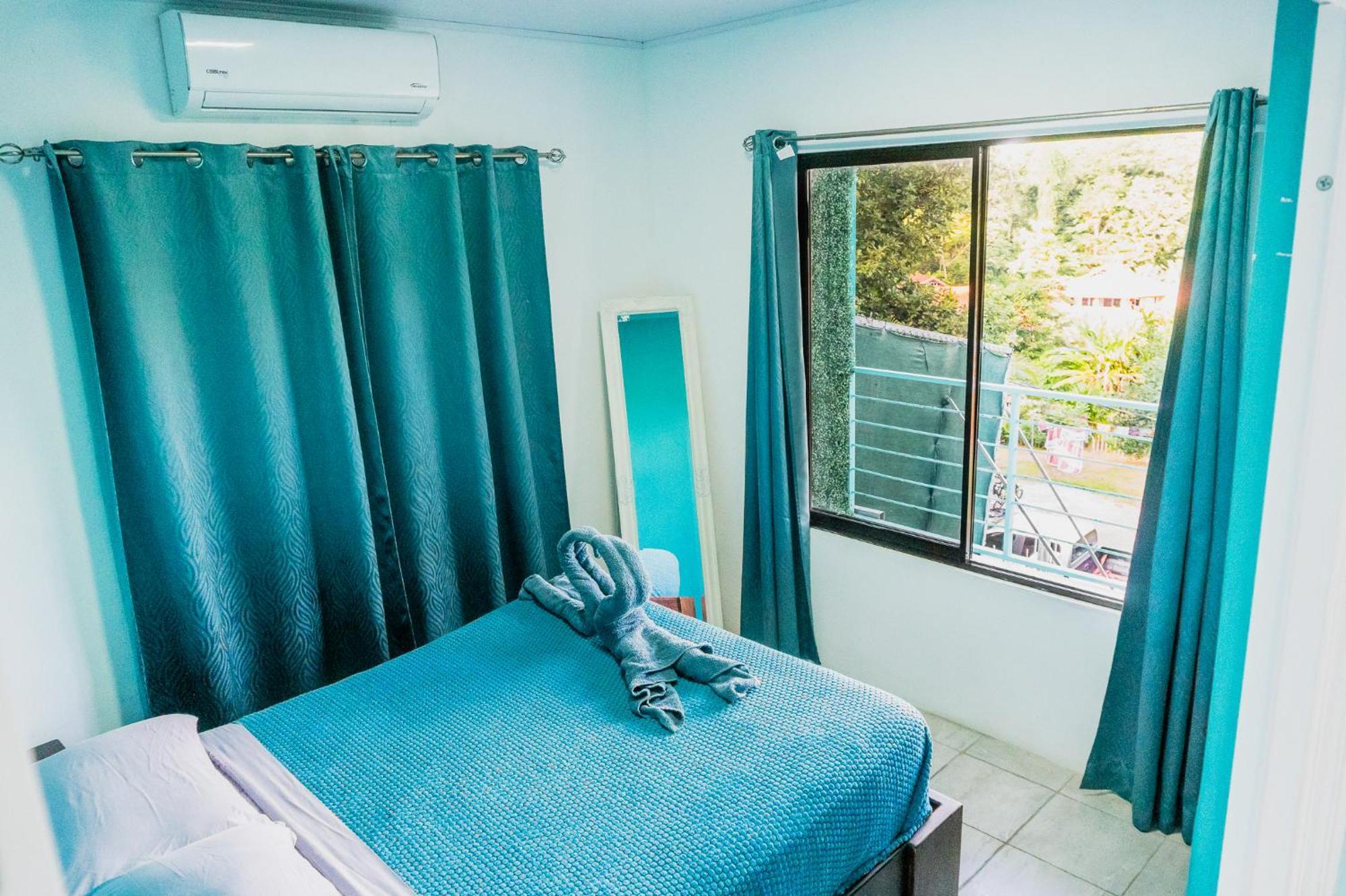 Ocean'S Breeze Apartment And Rooms Puerto Viejo de Talamanca ภายนอก รูปภาพ