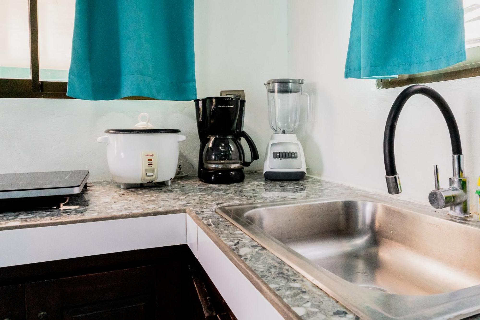 Ocean'S Breeze Apartment And Rooms Puerto Viejo de Talamanca ภายนอก รูปภาพ