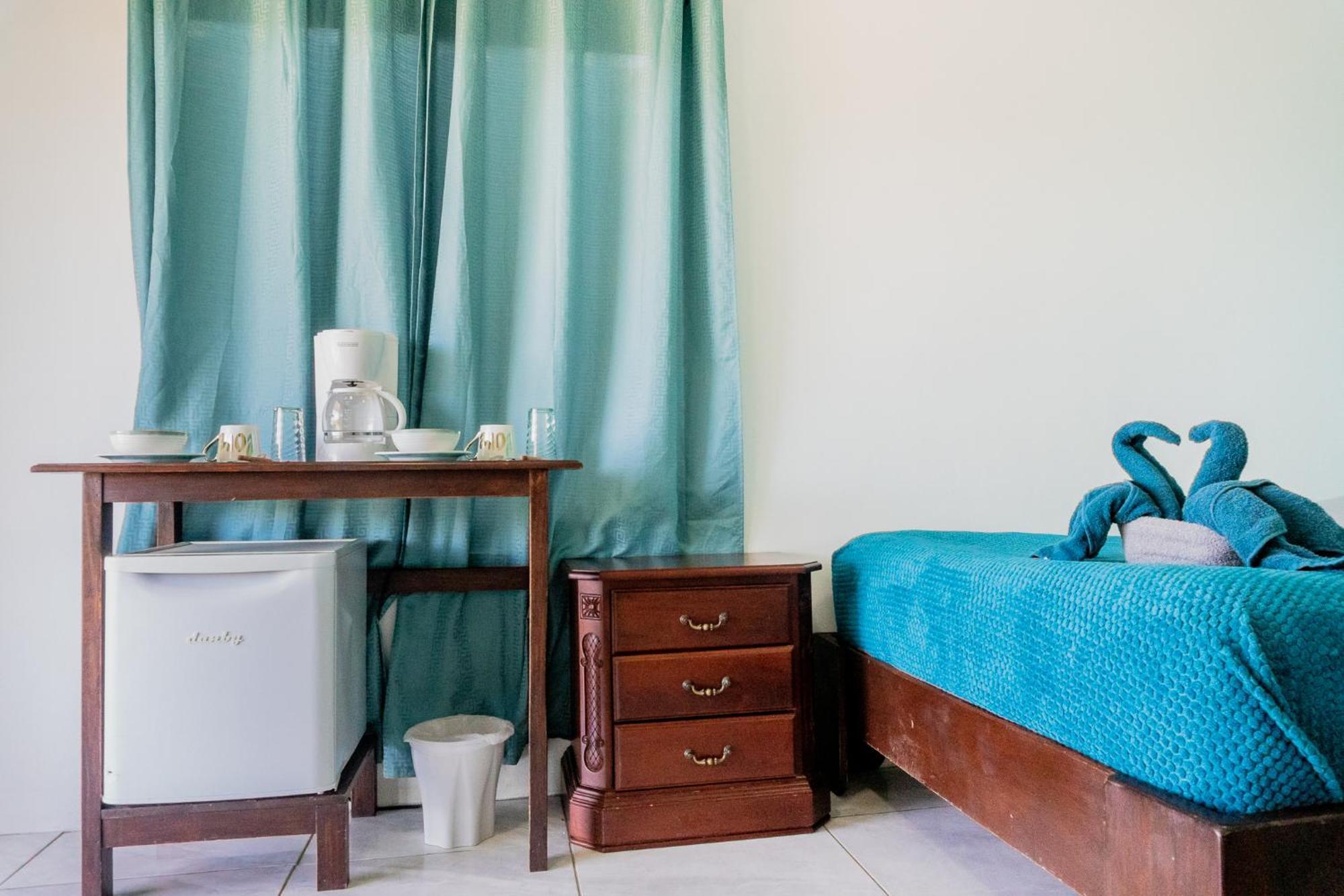 Ocean'S Breeze Apartment And Rooms Puerto Viejo de Talamanca ภายนอก รูปภาพ